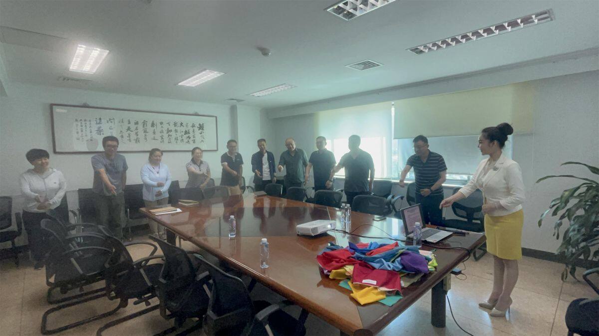 公司組織員工參加“快樂健康直通車”氣質(zhì)提升講座